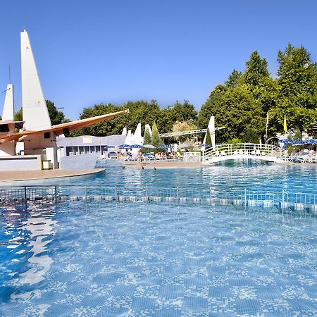 Hotel Ralitsa Aquaclub Albena Bagian luar foto